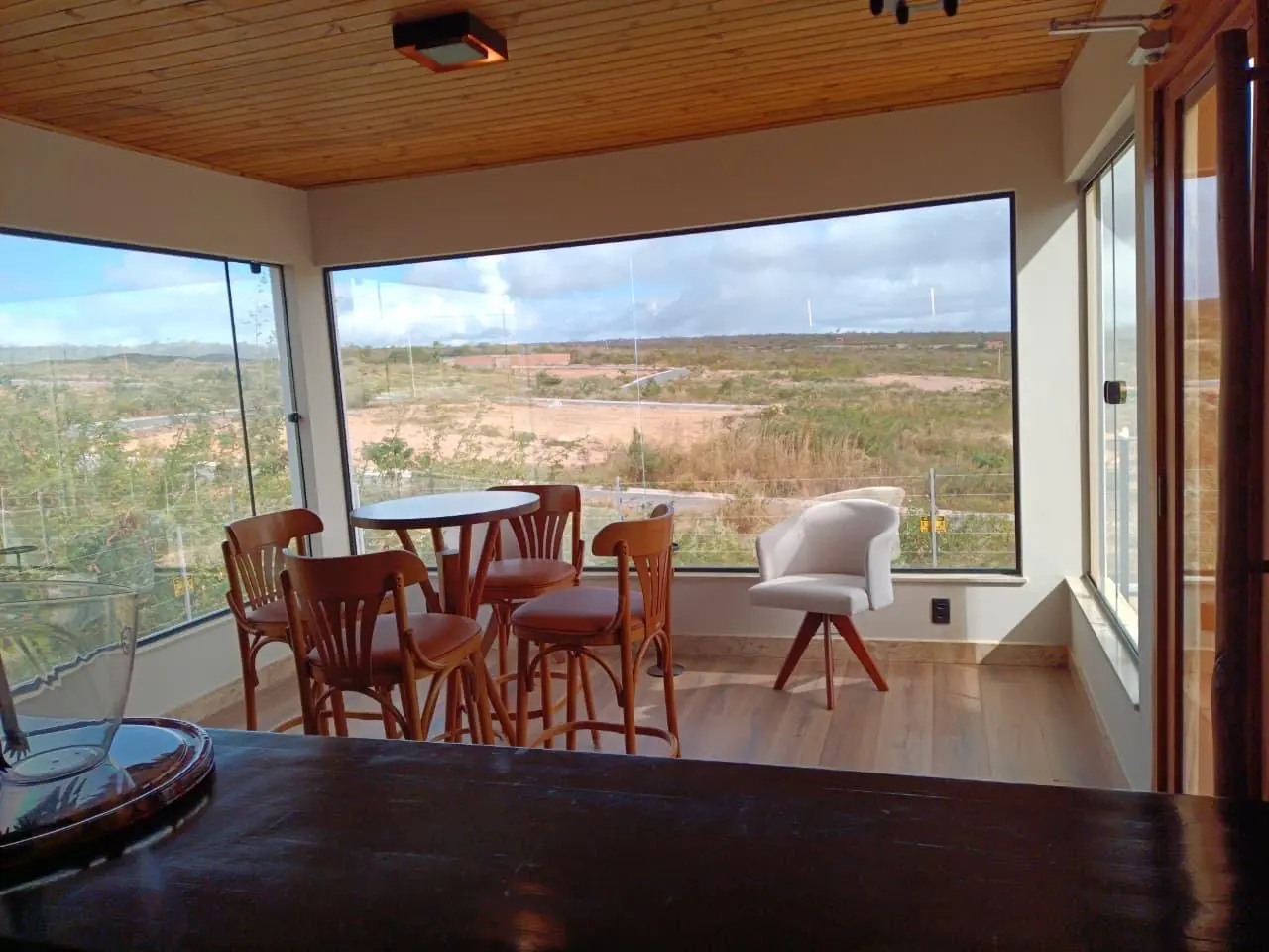 Ambiente panorâmico voltado para a paisagem