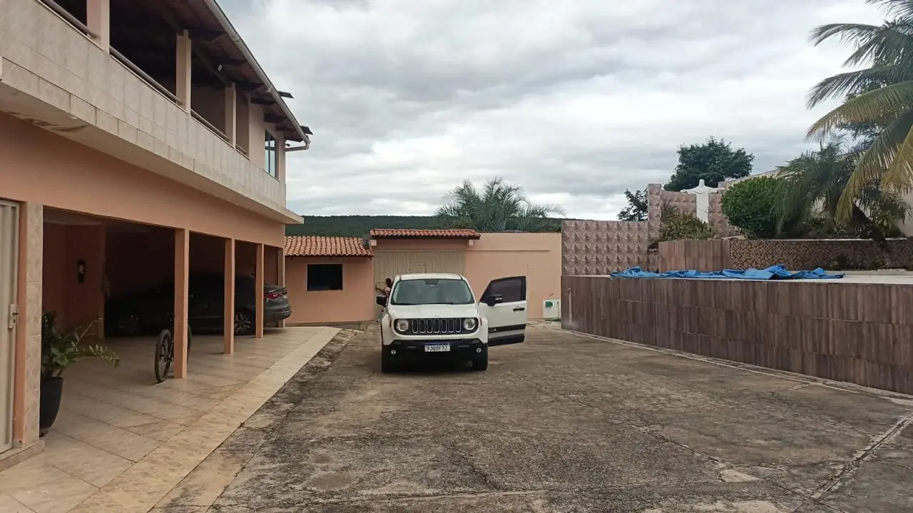 Circulação interna entre a casa e a área de lazer